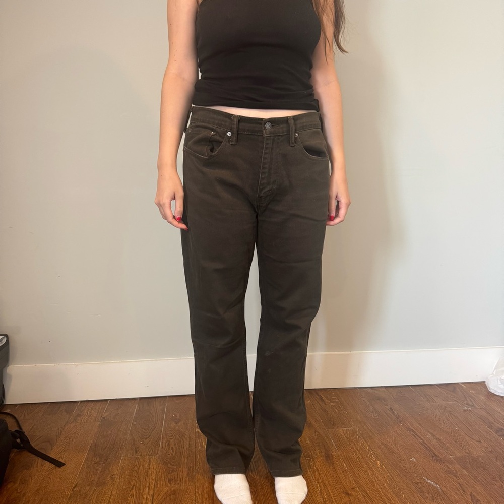 Grungy mid-rise Levi’s